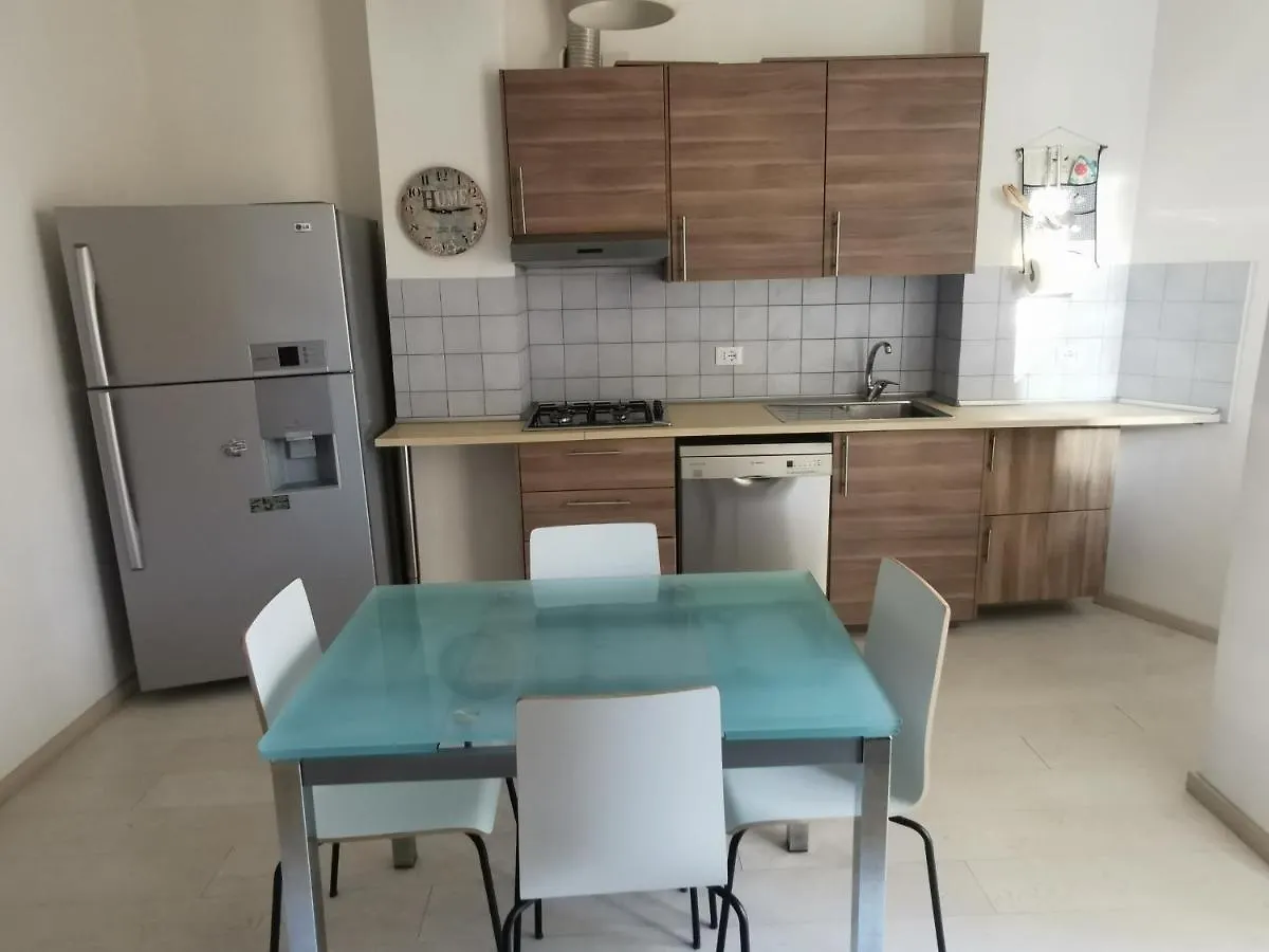 Casa Dama Apartment Savona 0*,